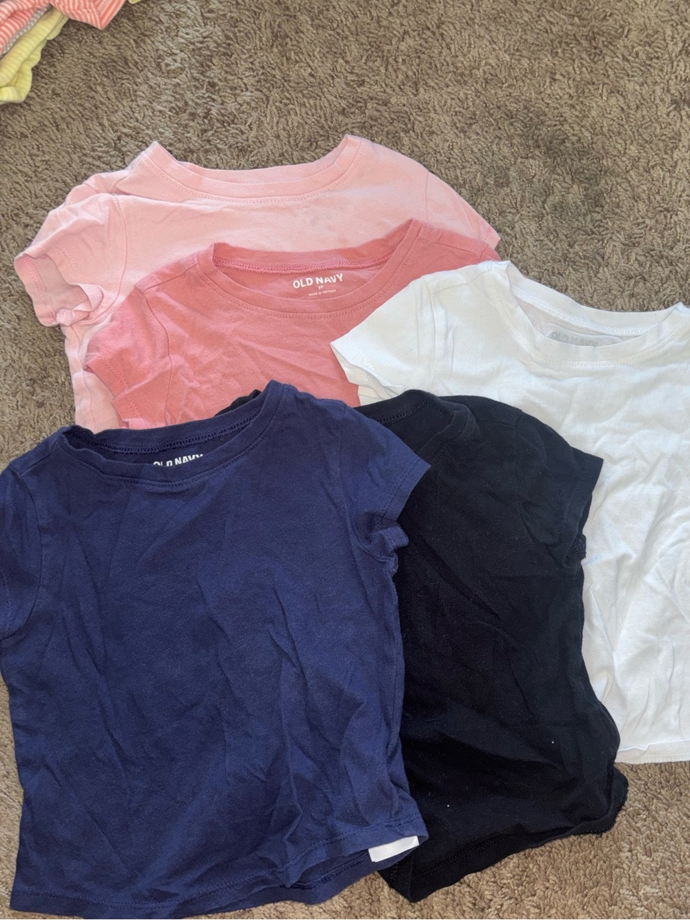 5 Old Navy Kids Classic Short Sleeve Tee - 2T